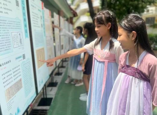 https://pics1.baidu.com/feed/8694a4c27d1ed21b31d17a39ed1d2ece50da3f4b.jpeg?token=e5e4e05333ed416e7c2900310af485fa