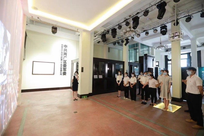 https://huacheng.gz-cmc.com/upload/news/image/2022/08/23/88893a6e901f439f8a77a9b308b16cb9.jpeg