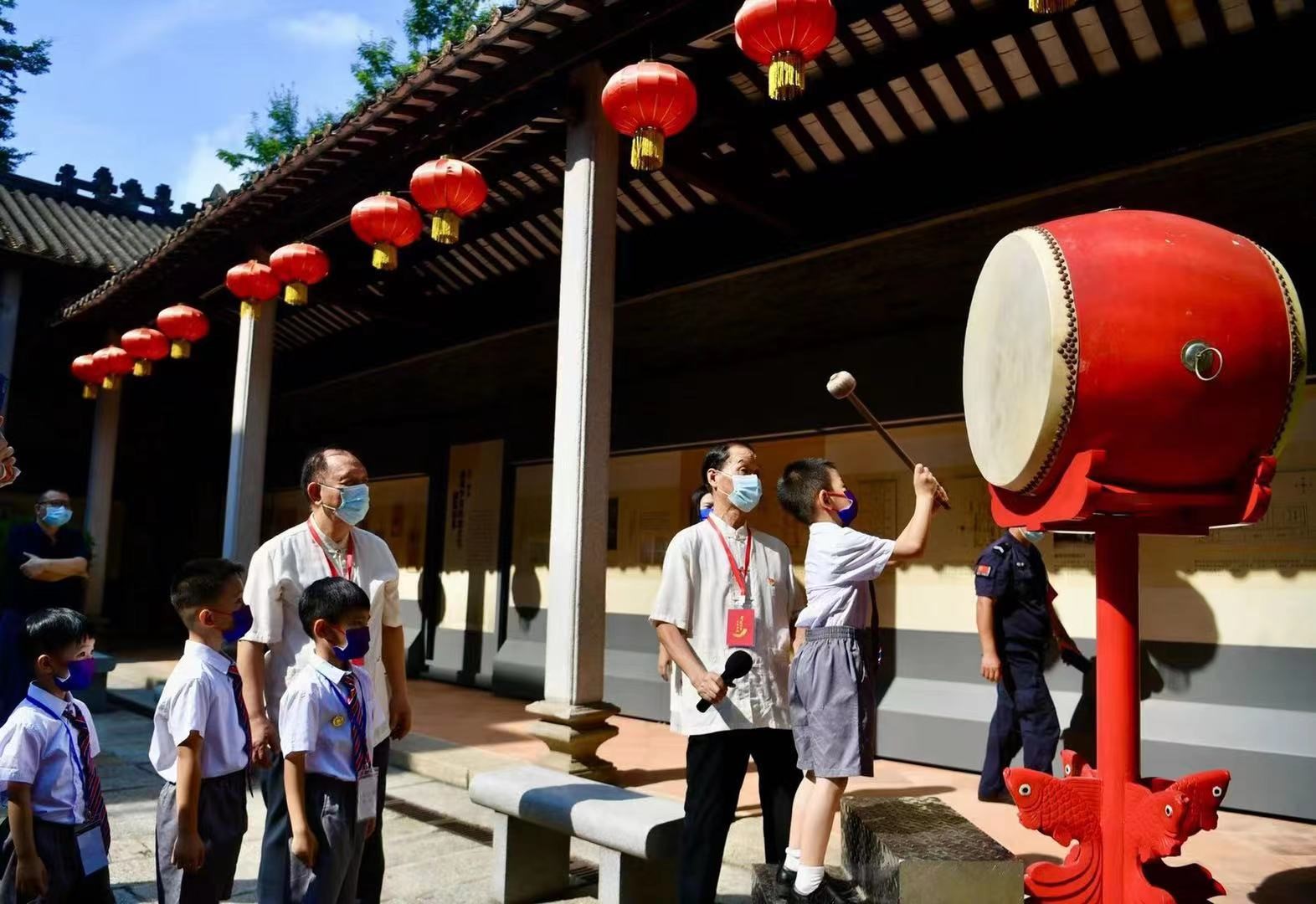 https://huacheng.gz-cmc.com/upload/news/image/2022/08/31/0de83eae37a04fa9887eead9c4c5b515.jpeg